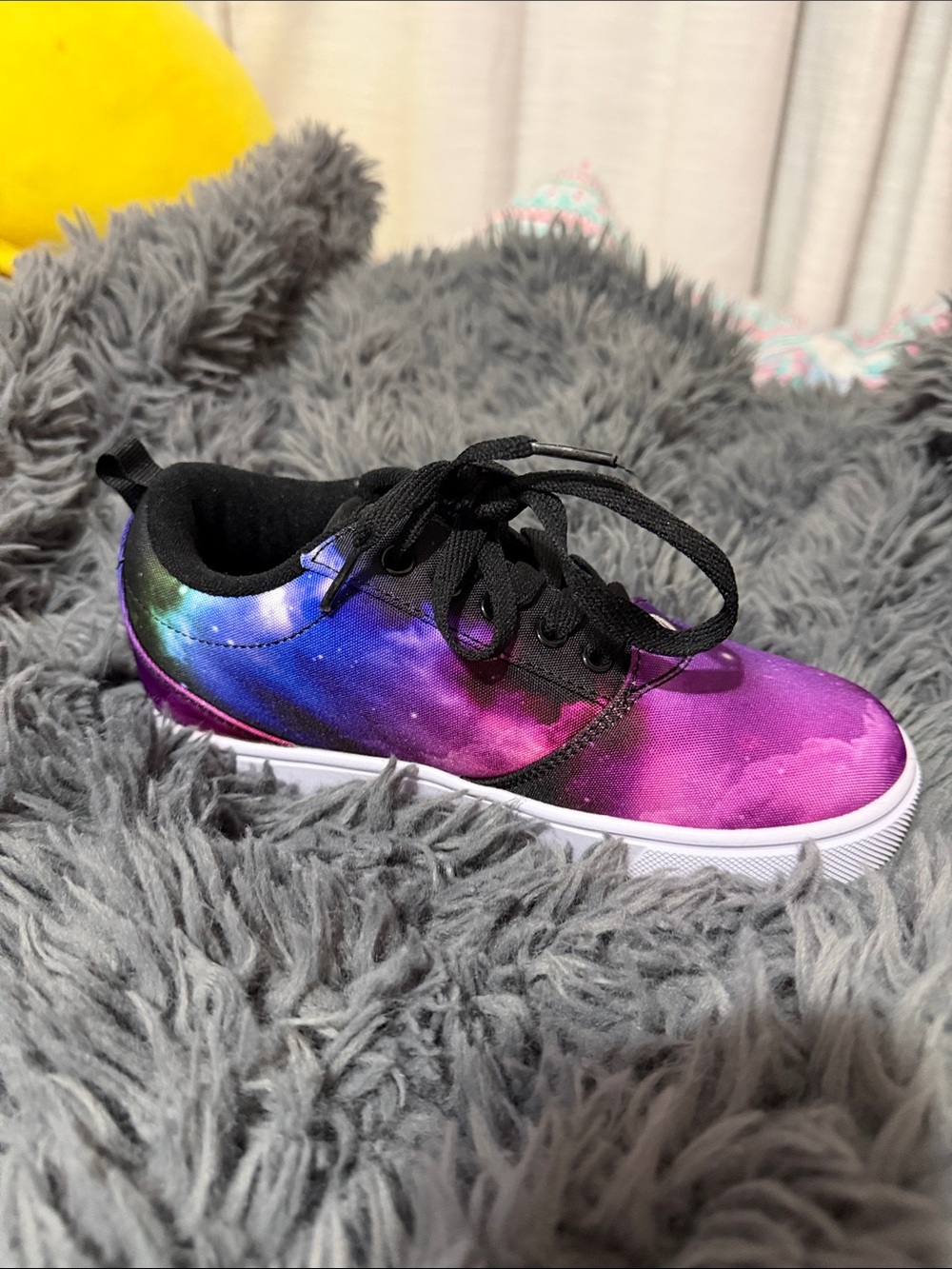 GIRLS' HEELYS SKATE SNEAKERS